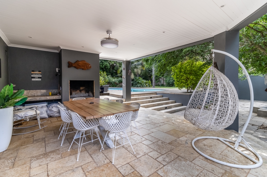 5 Bedroom Property for Sale in Hoog En Droog Western Cape